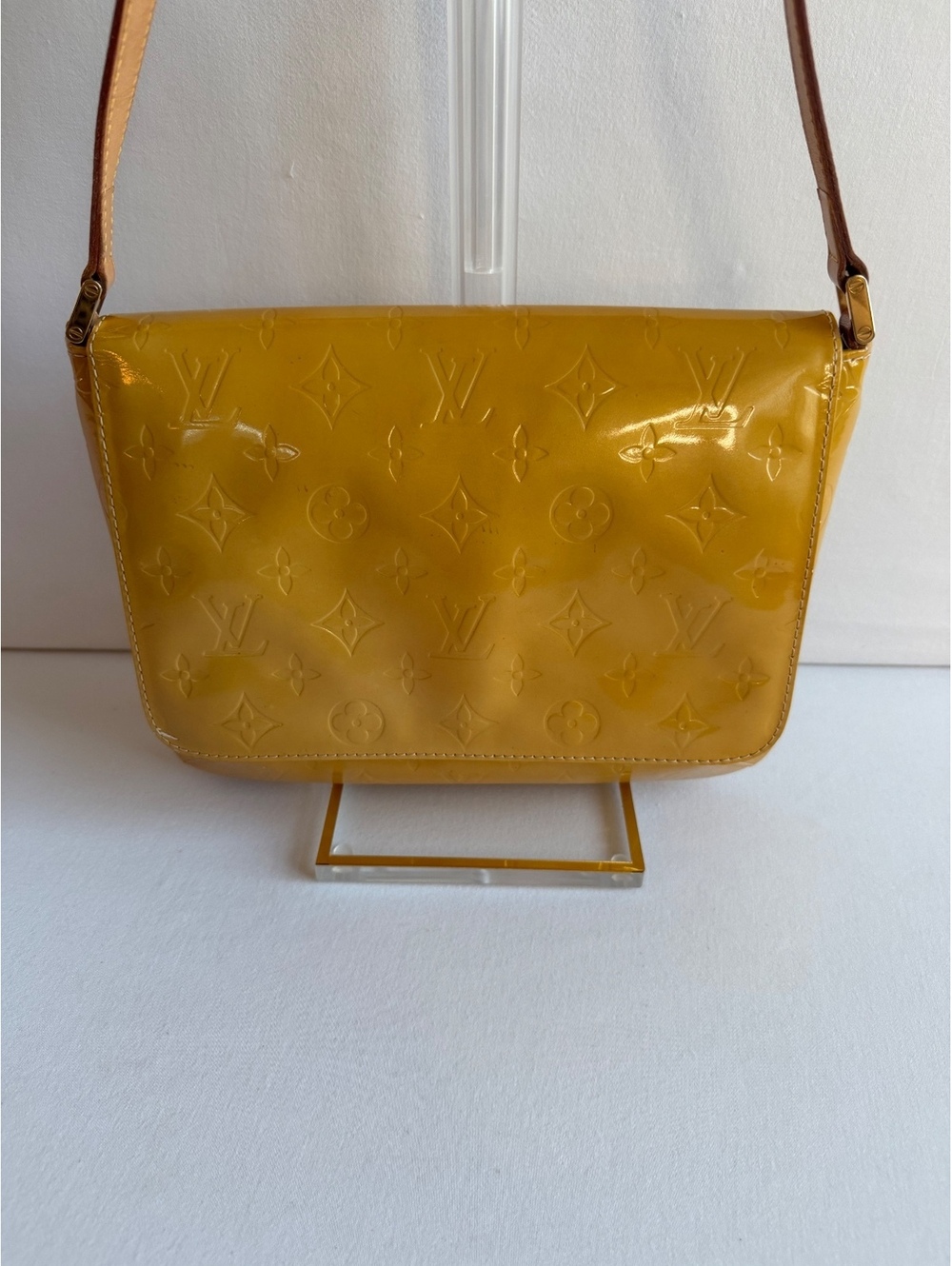 Authentic Louis Vuitton Vernis Thompson Street Shoulder Bag Yellow M91010 COA